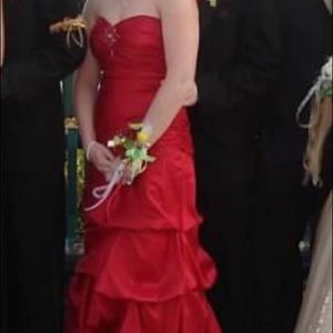 David’s Bridal Red Prom Dress